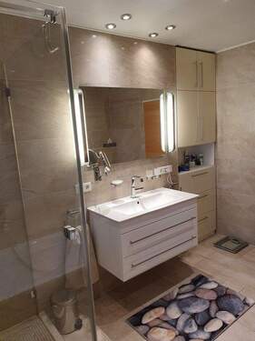 Badezimmer - EG - 