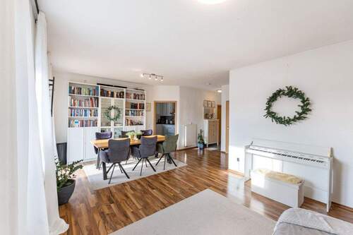 Bild 1 - #KOMINOS IMMOBILIEN# 3-Zimmer-Dachgeschosswohnung mit Balkon