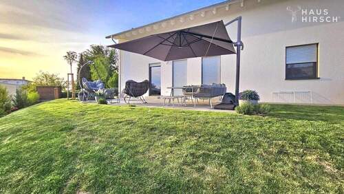 Rechte Seite: Terrasse - 