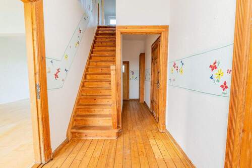 Flur EG - 6 Zimmer Einfamilienhaus in Drochtersen