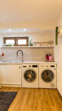 Duschbad (UG) (5).jpg - 5 Zimmer Etagenwohnung in Berlin