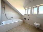  Bad mit Wanne ... - 