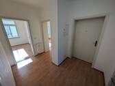 Flur - Etagenwohnung mit 62,30 m² in Zwickau zur Miete