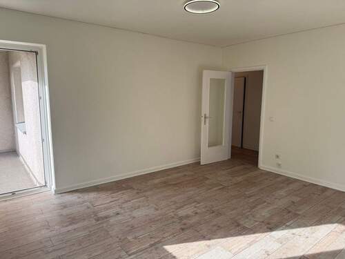 Wohnzimmer (1) - 3 Zimmer Etagenwohnung zum Kaufen in Neustadt in Holstein