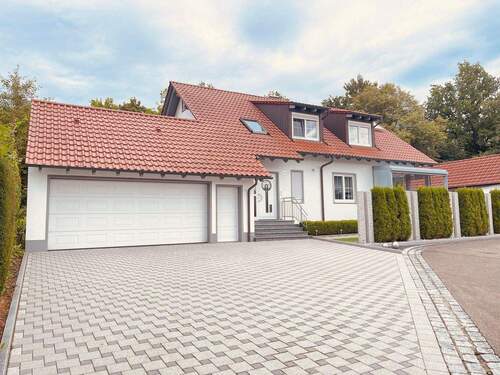 Bild 2 - 7 Zimmer Einfamilienhaus zum Kaufen in Ulm