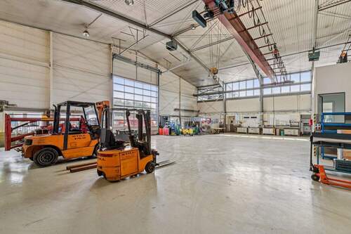 Große Lagerhalle - 