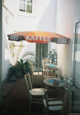 Sitzplätze im Hof (Archiv) - 