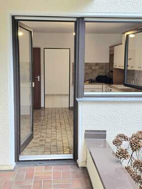 Eintritt von Terrasse in Küche - 