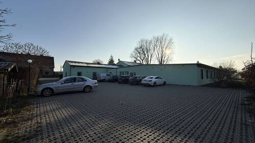 Parkplatz - Hotel, Pension, Gasthof in Broderstorf zum Kaufen