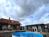 Rückansicht, Pool, Gartenhaus - 