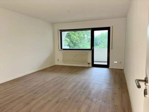 Wohnzimmer - 2 Zimmer Etagenwohnung zum Kaufen in Bad Rappenau