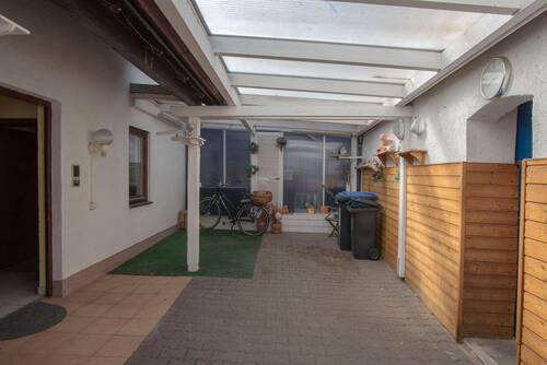 Hof/Carport - 