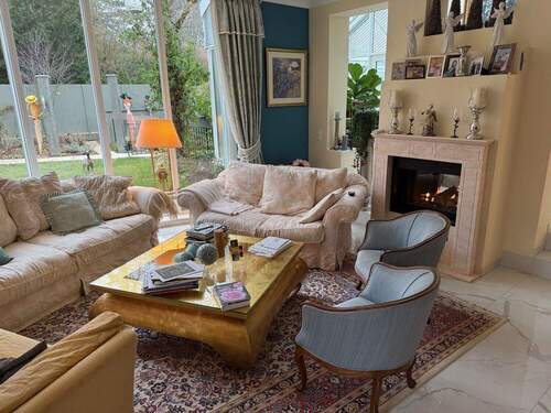 Wohnzimmer mit Kamin - 