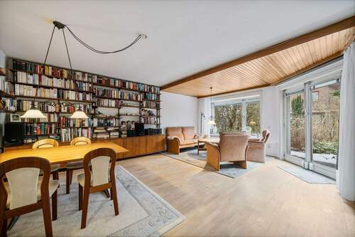 Haupthaus - 9 Zimmer Einfamilienhaus zum Kaufen in Hamburg