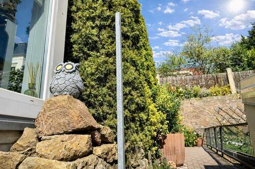 sehr schöne Lage auf der Weinbergseite - 1 Zimmer Mehrfamilienhaus, Wohnhaus zum Kaufen in Radebeul