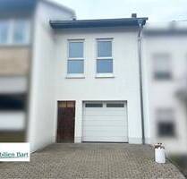 GROSSE GARAGE + APPARTMENT IM ROHBAU - Kastel-Staadt