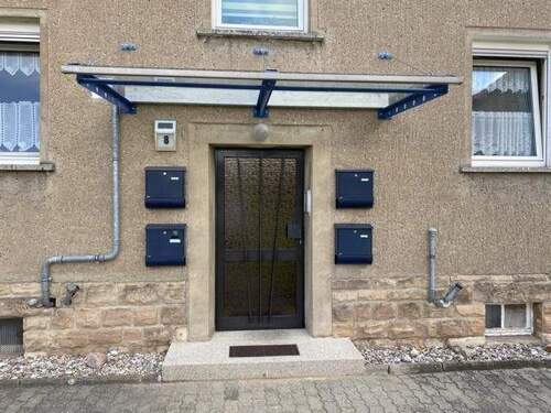 Haustür - Etagenwohnung in Nebra (Unstrut) zum Kaufen