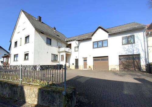 Ansicht - 1 Zimmer Mehrfamilienhaus, Wohnhaus zum Kaufen in Aßlar