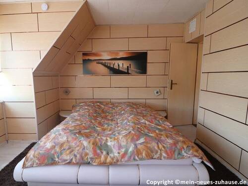 Bild 13 Schlafzimmer Dachgeschoss - 