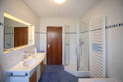 Gegenansicht Badezimmer - 