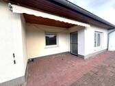 überdachter Terrassenbereich - 
