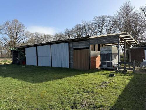 Scheune für Maschinen - 