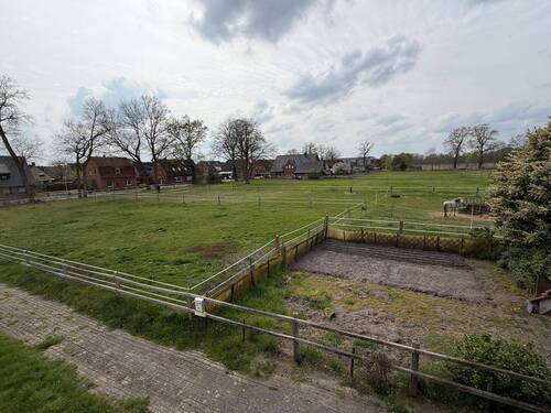 Blick vom Balkon in die Umgebung - 