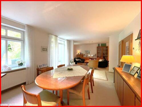 Wohn- und Esszimmer im Erdgeschoss - 