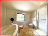 Badezimmer im Obergeschoss - 