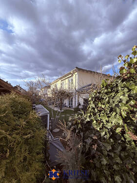 Haus Frontseite Garten - 4 Zimmer Doppelhaushälfte zur Miete in Germering