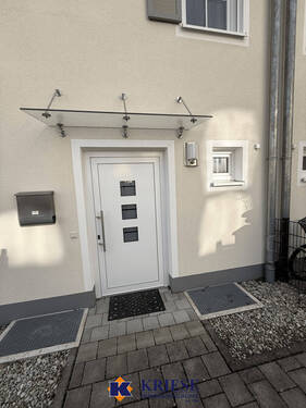 Hauseingang - 4 Zimmer Doppelhaushälfte in Germering