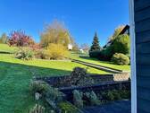 Terrasse hinter dem Haus - Mehrfamilienhaus, Wohnhaus mit 176,00 m² in Bergneustadt zum Kaufen