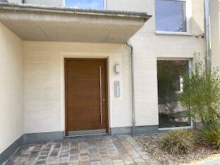 Haustüre überdacht.jpg - 