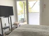 B2 Schlafzimmer mit Fernsehanschluss.jpg - 
