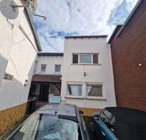 Autarkes 2-Familienhaus in 4er-WEG mit Herausforderung! - Rödermark Urberach