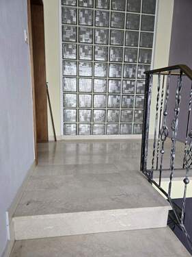 Außenflur - 3 Zimmer Etagenwohnung zur Miete in Karben