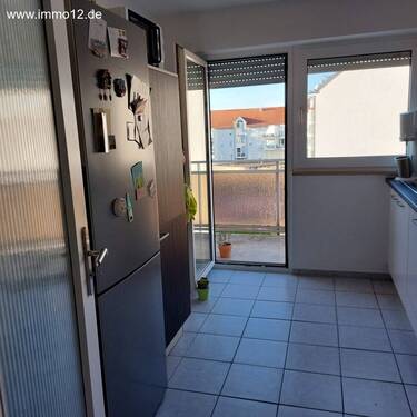 Küche mit Balkon - 3 Zimmer Etagenwohnung zur Miete in Nürnberg