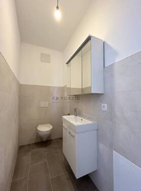 Gäste-WC - Einfamilienhaus mit 140,00 m² in Limbach-Oberfrohna zur Miete