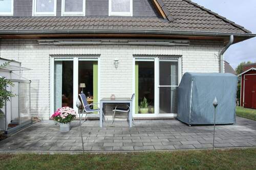 Süd-Terrasse mit Markise - Doppelhaushälfte mit 116,00 m² in Delmenhorst zum Kaufen