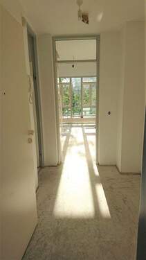 Flur - Etagenwohnung mit 55,00 m&sup2; in Garching bei München zur Miete