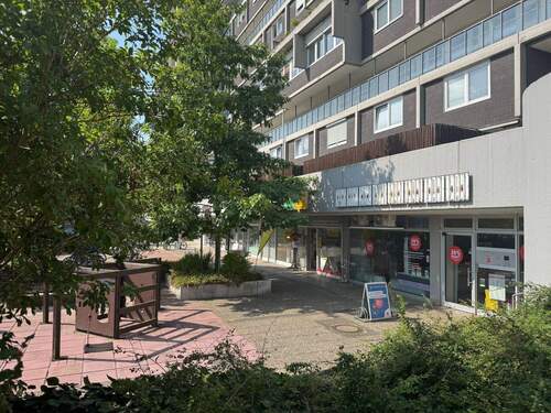 Wegsfeld 42 - Tiefgaragenstellplatz im Terrassenhaus in Davenstedt- ihr Auto muss nicht draussen stehen -