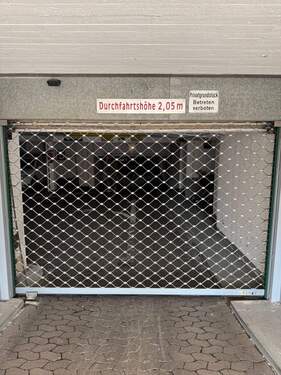 gesicherte Ein- und Ausfahrt - 