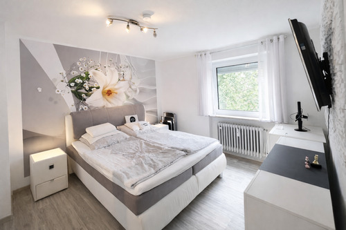 Schlafzimmer - 3 Zimmer Etagenwohnung zum Kaufen in Geretsried