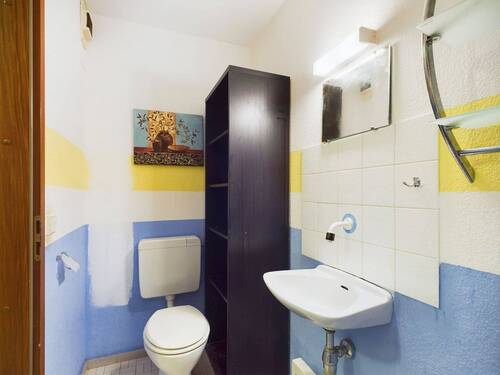 WC - 