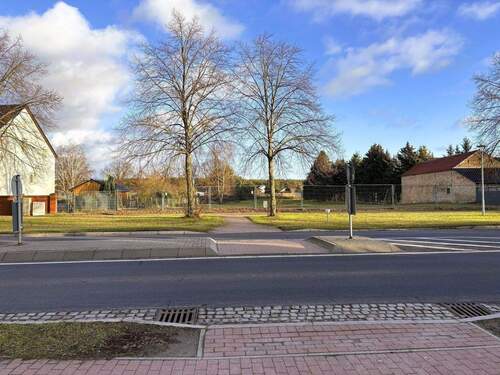 Straßenansicht - Grundstück in Nauen zum Kaufen