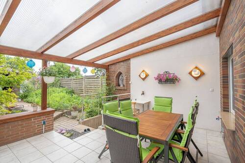 Überdachte Terrasse - 5 Zimmer Doppelhaushälfte zum Kaufen in Titz
