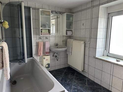 Badezimmer Erdgeschoss - 