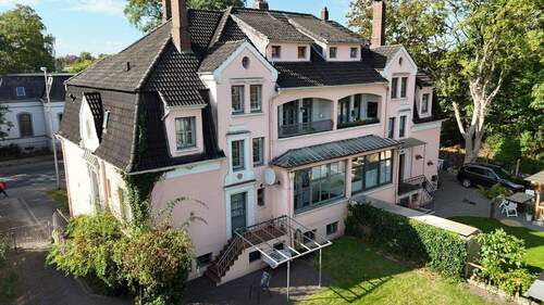 Vogelperspektive - 7 Zimmer Doppelhaushälfte in Delmenhorst