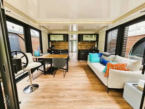 Wohnzimmer - 2 Zimmer Mehrfamilienhaus, Wohnhaus zum Kaufen in Berlin