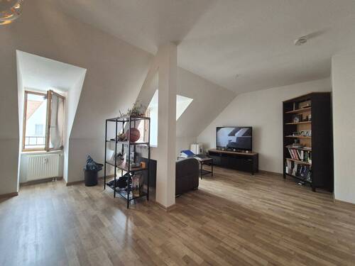 Wohnzimmer - Etagenwohnung mit 90,00 m&sup2; in Leipzig zum Kaufen